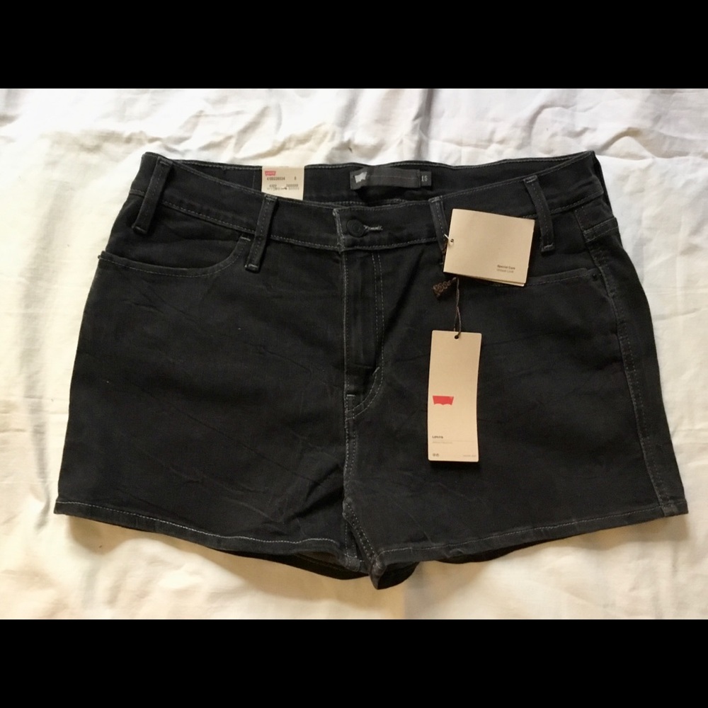 Levi’s denim shorts 15/waist 32